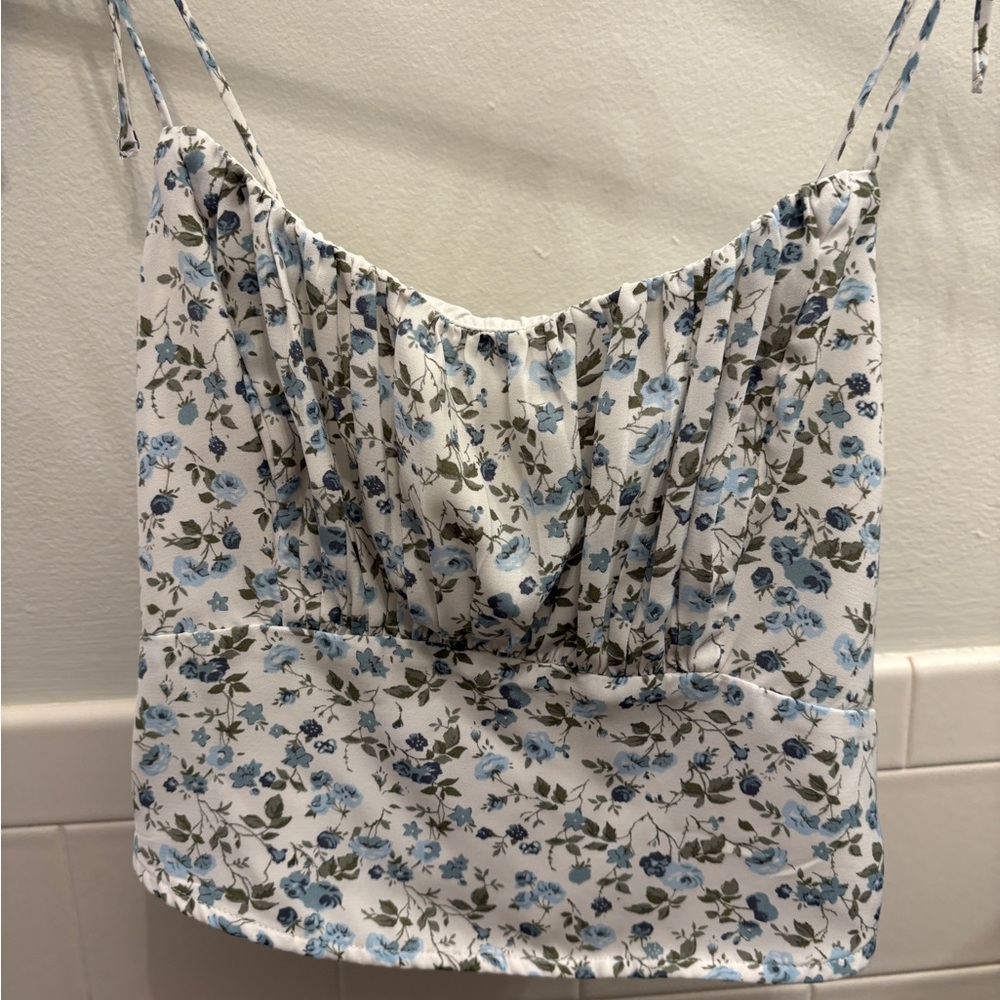Abercrombie & Fitch White and Blue Floral Crop Top